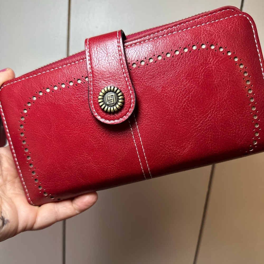 Red fashion wallet⭐️